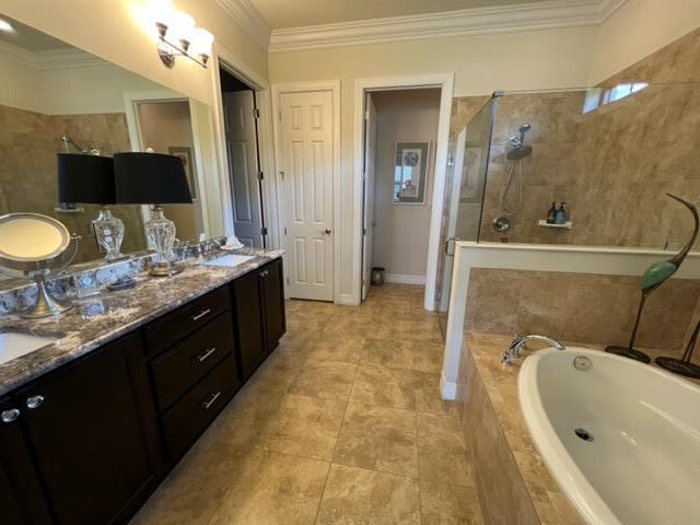 10635 Pisa Road Wellington, FL 33414 - Photo 9 of 20 Owner bath