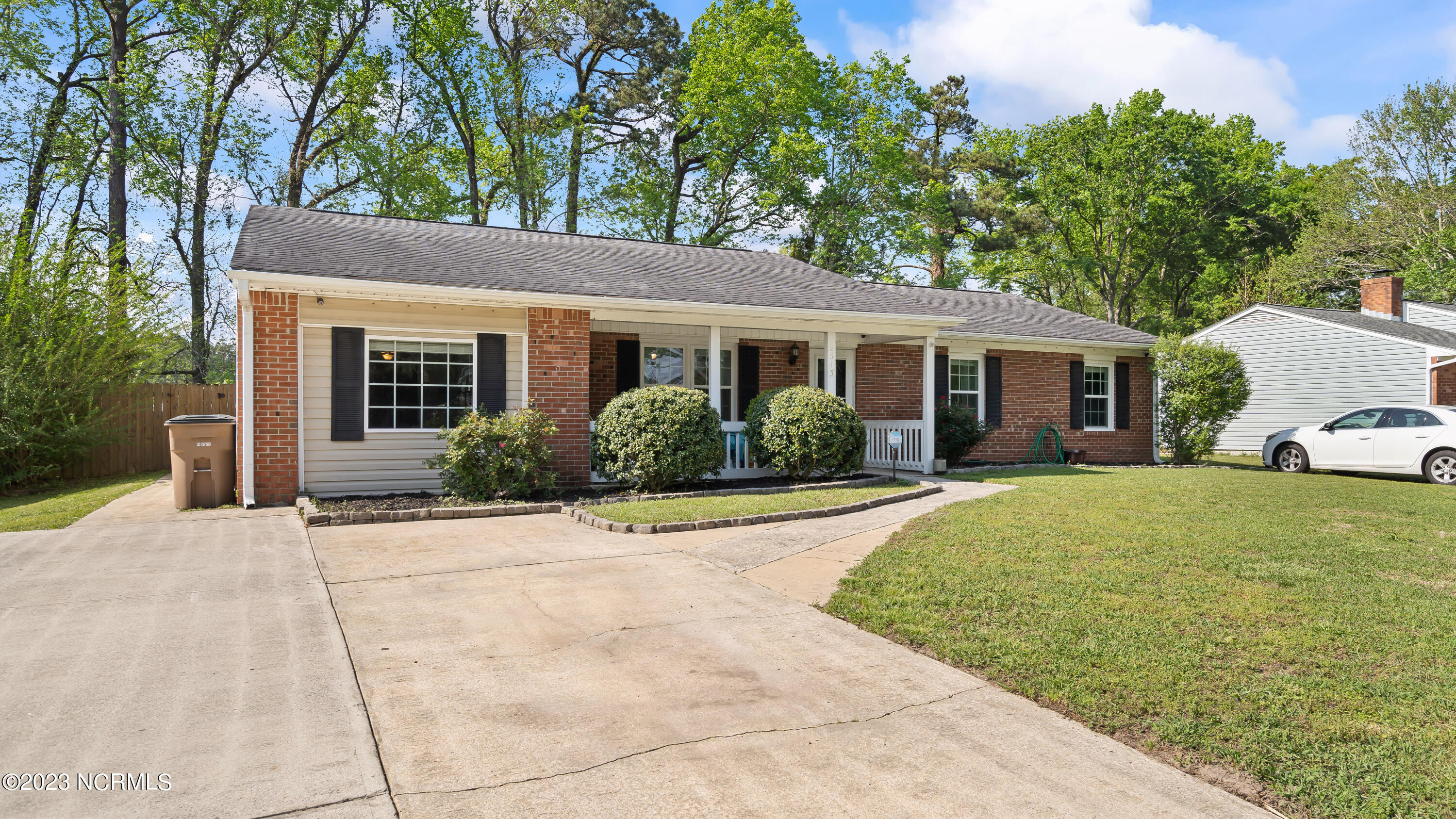 2513 Country Club Road Jacksonville, NC 28546 - Photo 2 of 29 2