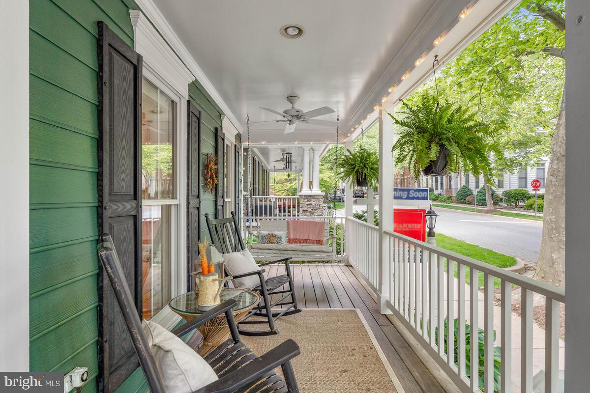 204 Hart Road Gaithersburg, MD 20878 - Photo 4 of 67