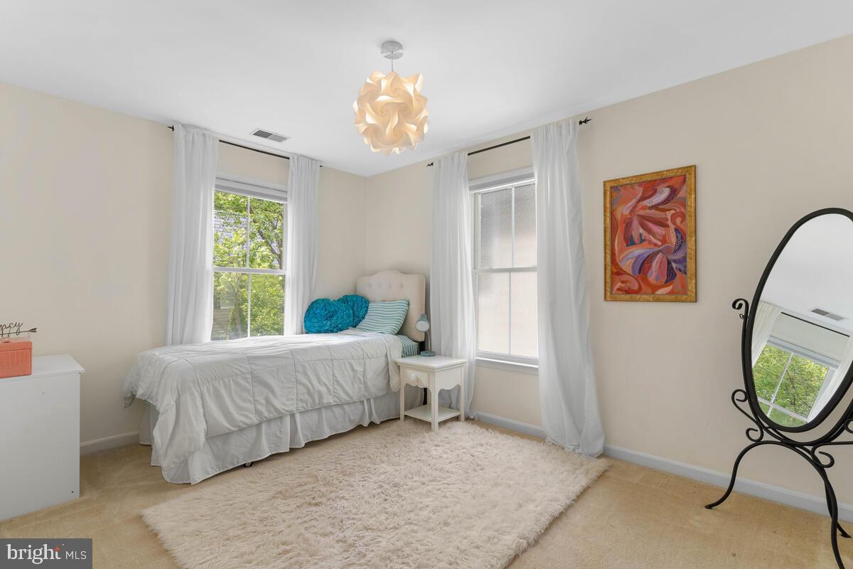 204 Hart Road Gaithersburg, MD 20878 - Photo 30 of 67 Bedroom 2