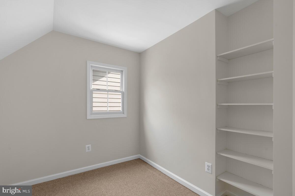 204 Hart Road Gaithersburg, MD 20878 - Photo 37 of 67 Bedroom 4