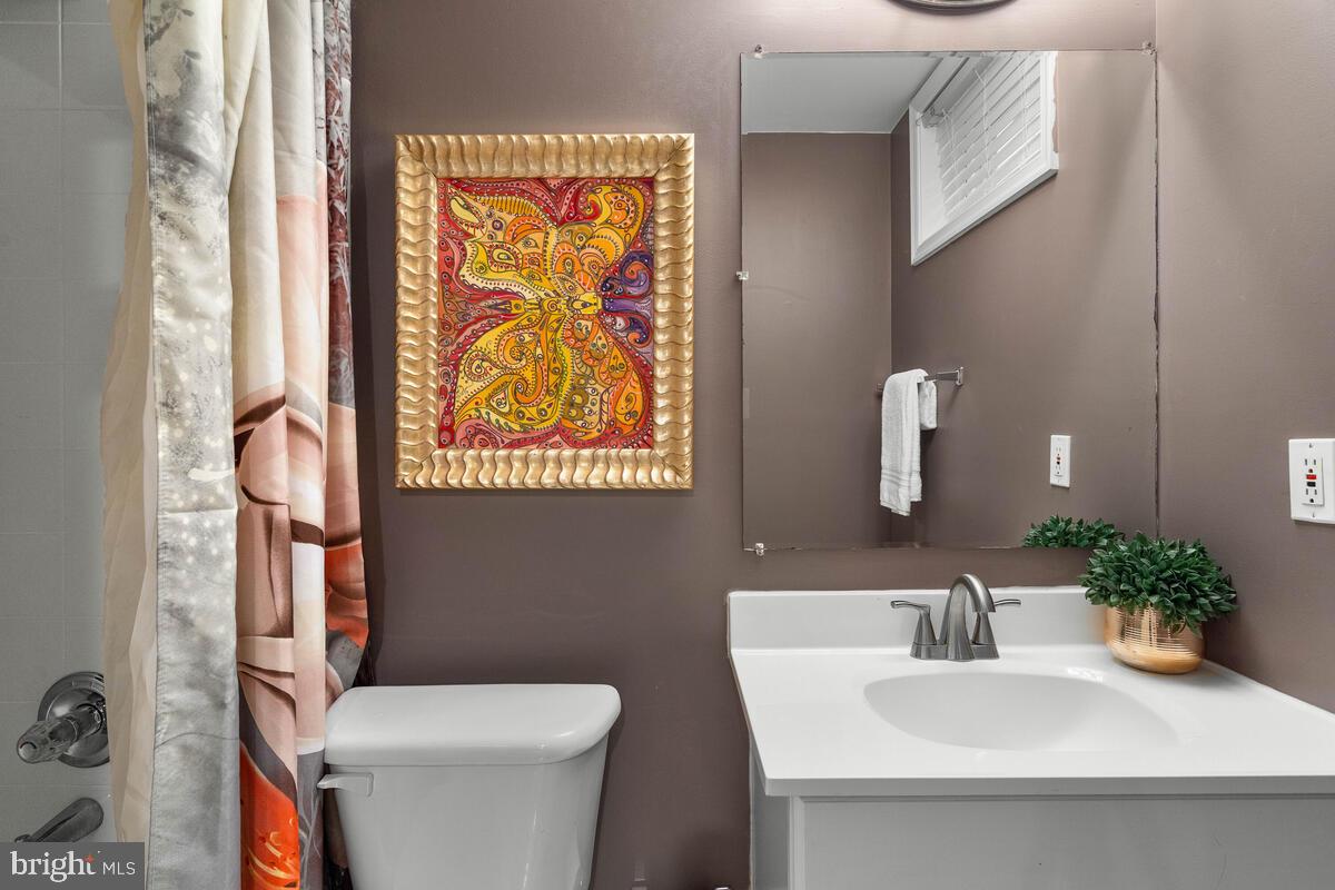 204 Hart Road Gaithersburg, MD 20878 - Photo 40 of 67 Lower Level Full Bathroom