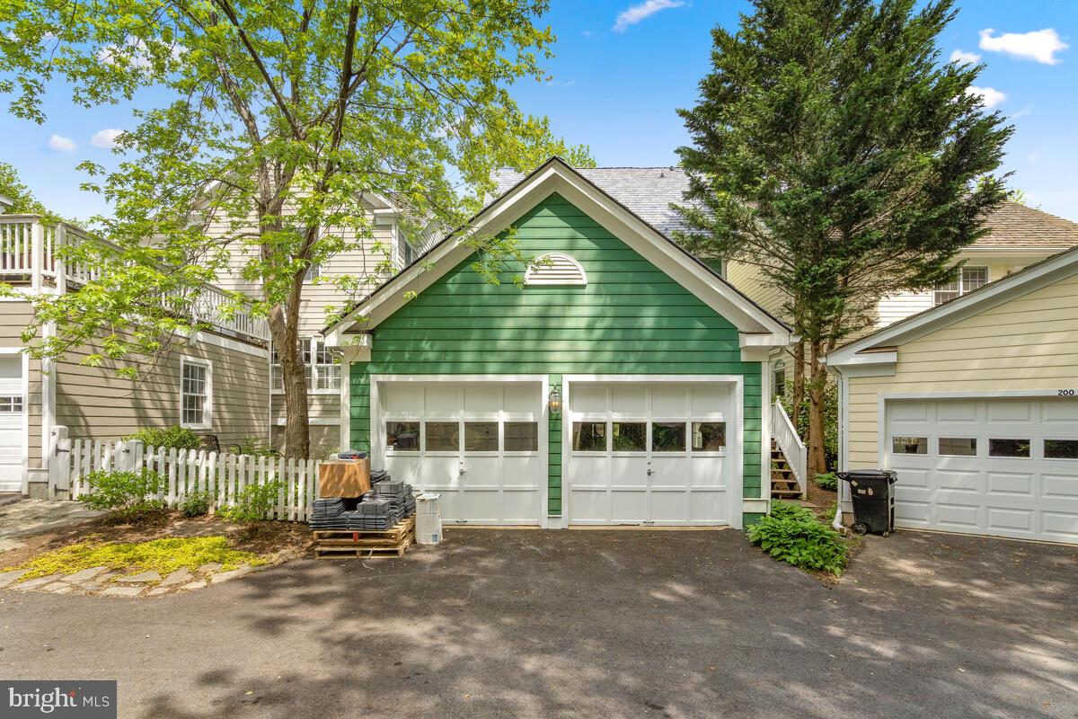 204 Hart Road Gaithersburg, MD 20878 - Photo 45 of 67 Detached 2 car Garage