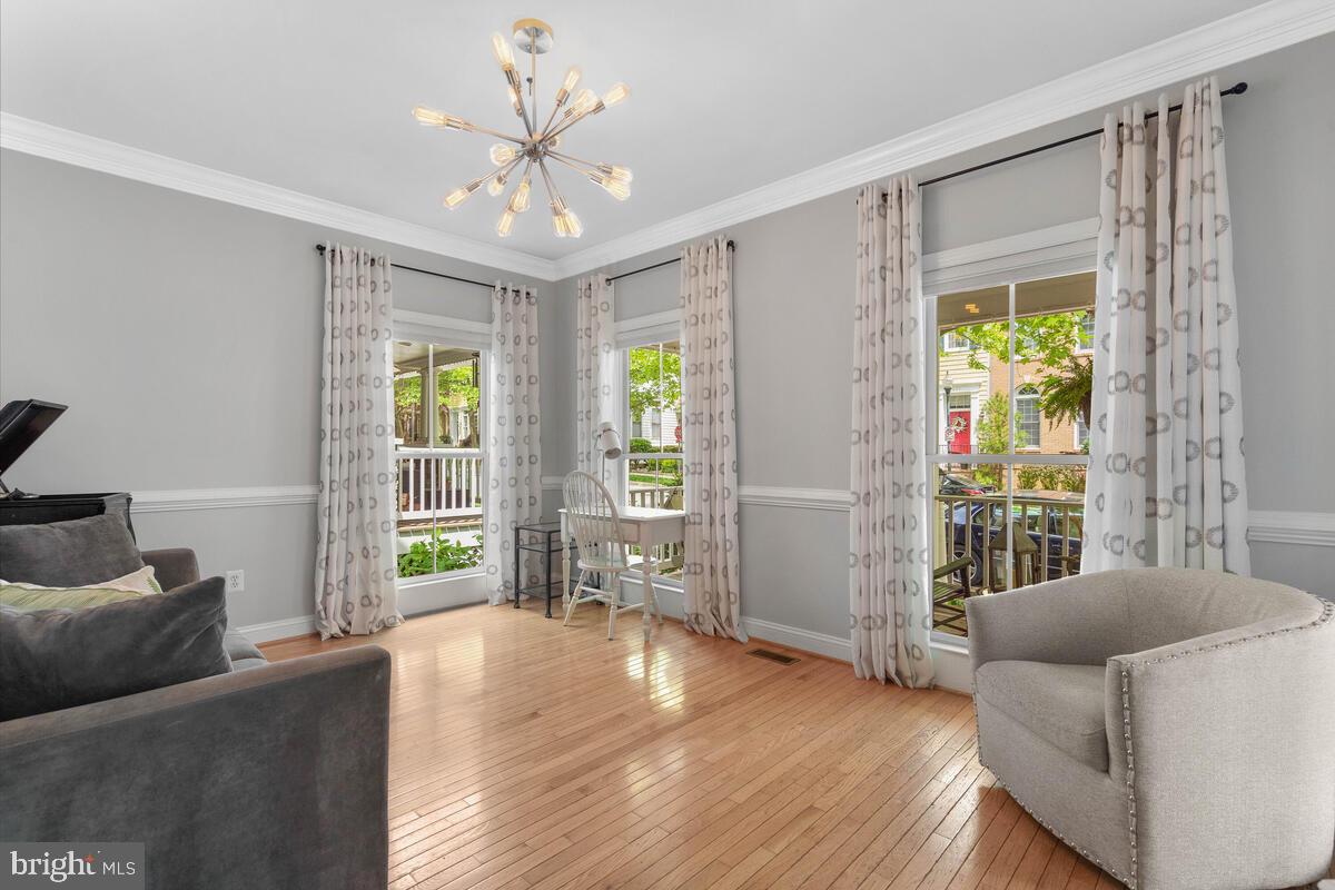 204 Hart Road Gaithersburg, MD 20878 - Photo 6 of 67 Front Living Room or Formal Dining Room
