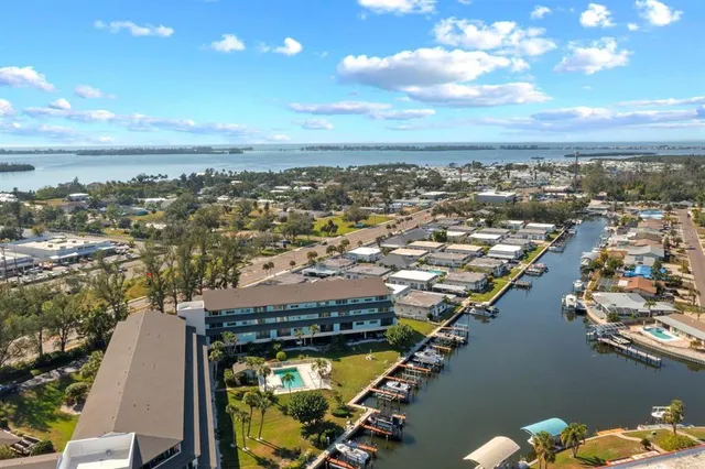 $5,000 | 9604 Cortez Road West, Unit 136, Bradenton, FL 34210