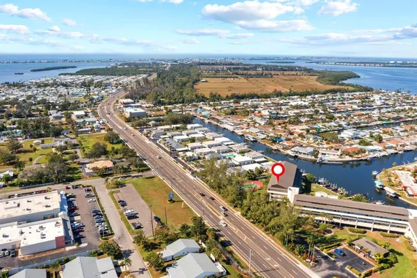 $5,000 | 9604 Cortez Road West, Unit 136, Bradenton, FL 34210