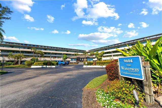 $5,000 | 9604 Cortez Road West, Unit 136, Bradenton, FL 34210