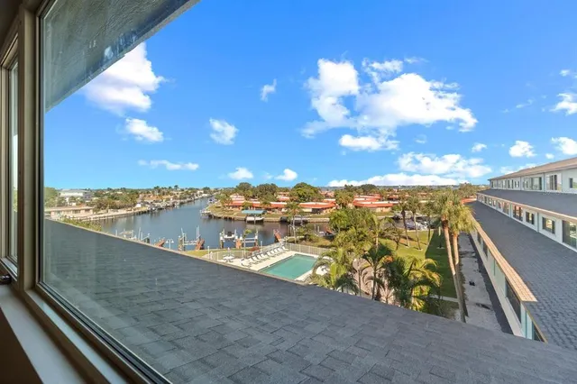 $5,000 | 9604 Cortez Road West, Unit 136, Bradenton, FL 34210