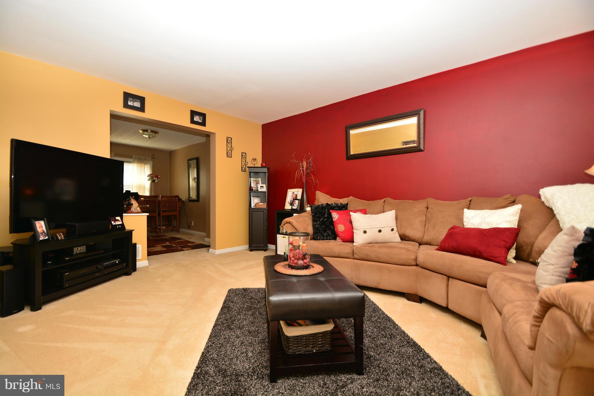 7520 Rabon Avenue Baltimore, MD 21222 - Photo 2 of 30 Living Room