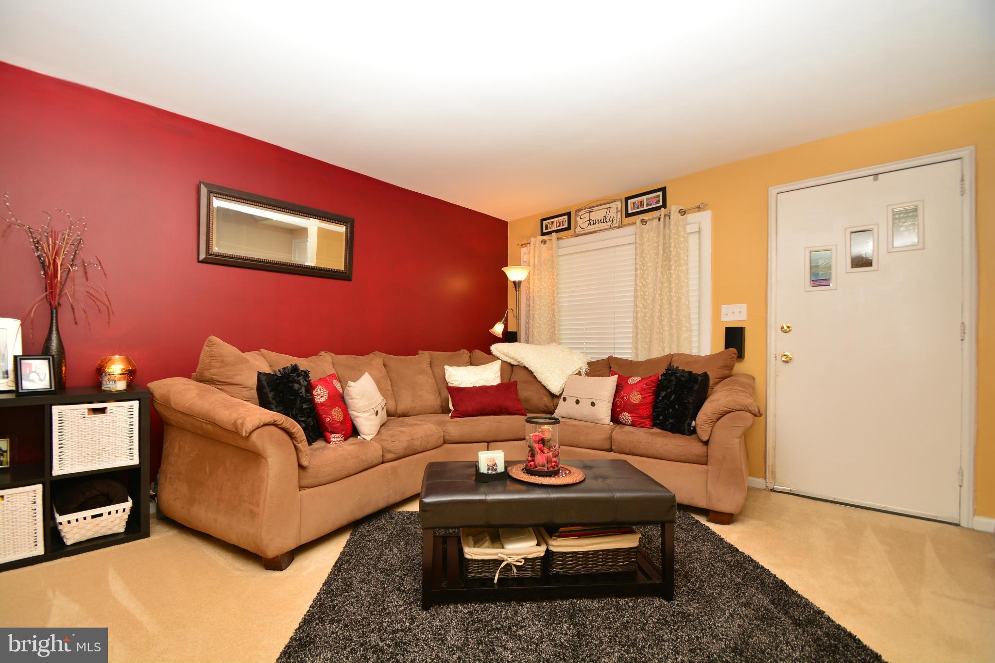 7520 Rabon Avenue Baltimore, MD 21222 - Photo 3 of 30 Living Room