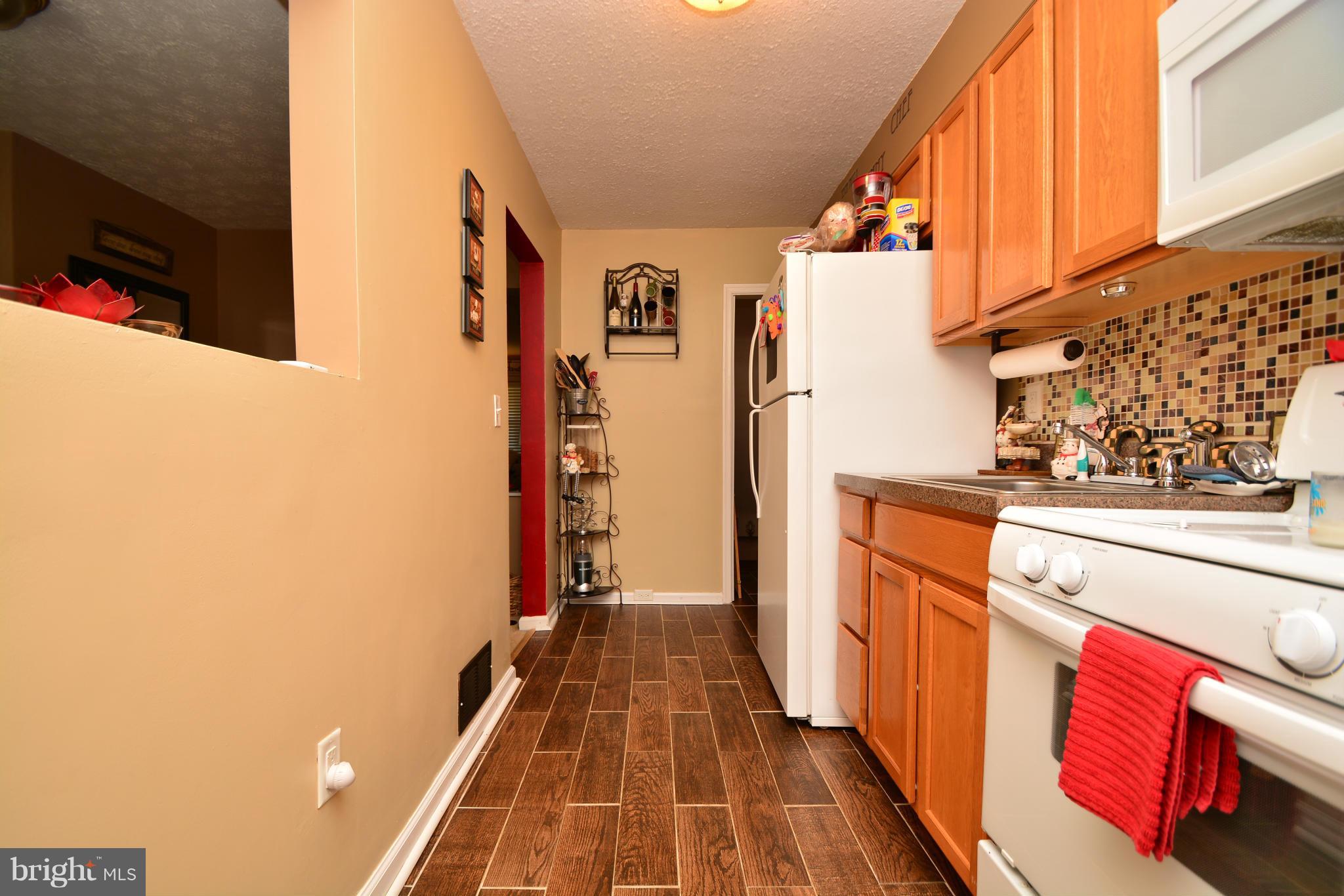 7520 Rabon Avenue Baltimore, MD 21222 - Photo 9 of 30 Kitchen