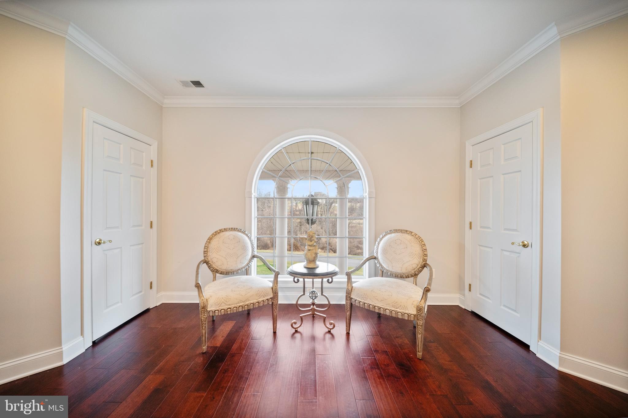 505 Pond View Lane Hunt Valley, MD 21030 - Photo 40 of 79 Second level sitting area with storage