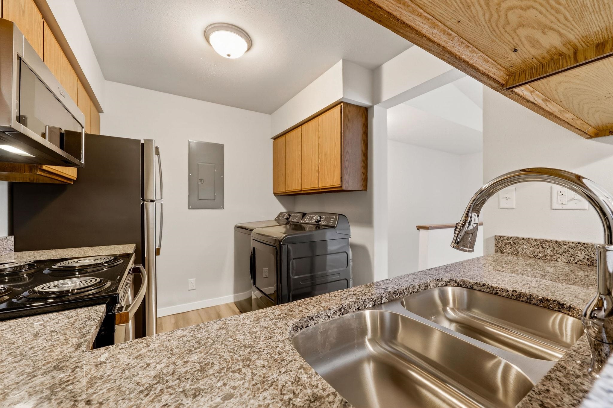 904 Whispering Pines Way Fitchburg, WI 53713 - Photo 17 of 32