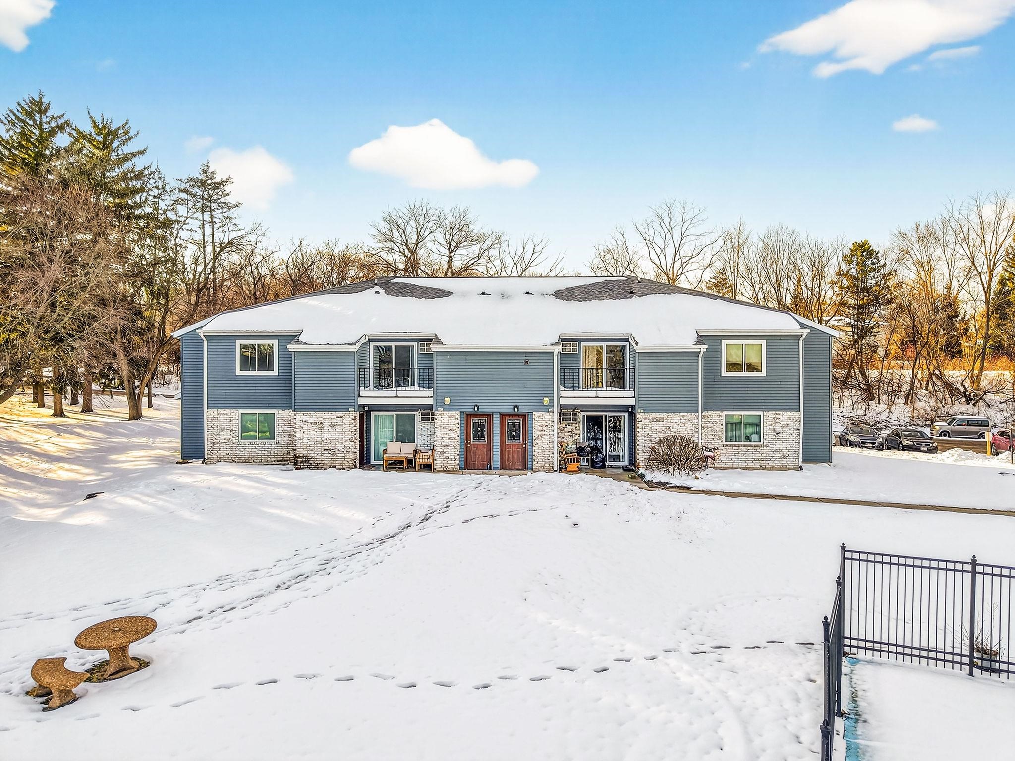 904 Whispering Pines Way Fitchburg, WI 53713 - Photo 3 of 32
