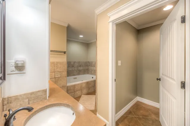 $369,000 | 120 Harborlight, Livingston, TX 77351