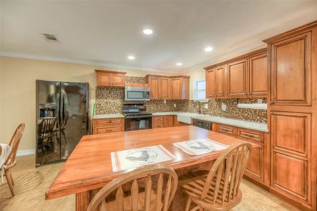 $369,000 | 120 Harborlight, Livingston, TX 77351