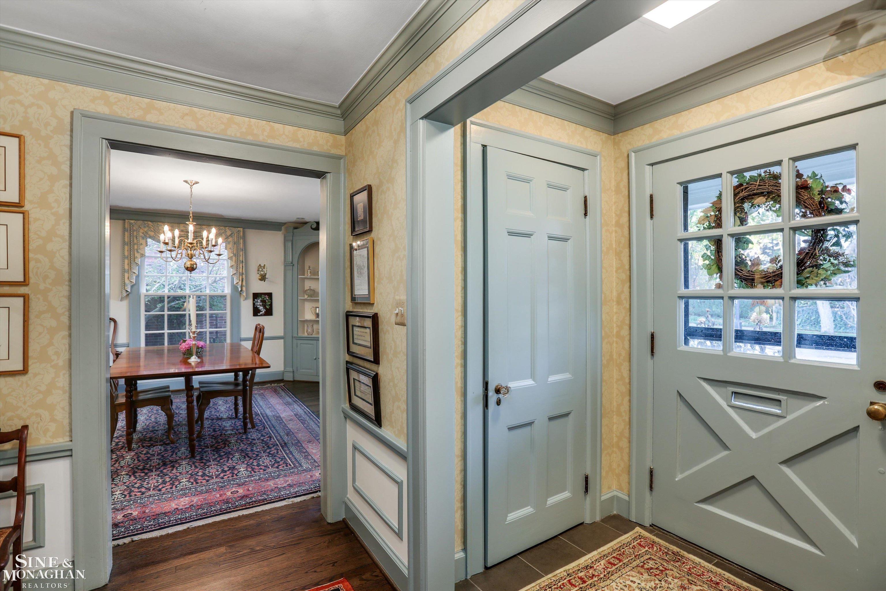 274 Lewiston Road Grosse Pointe Farms, MI 48236 - Photo 5 of 55