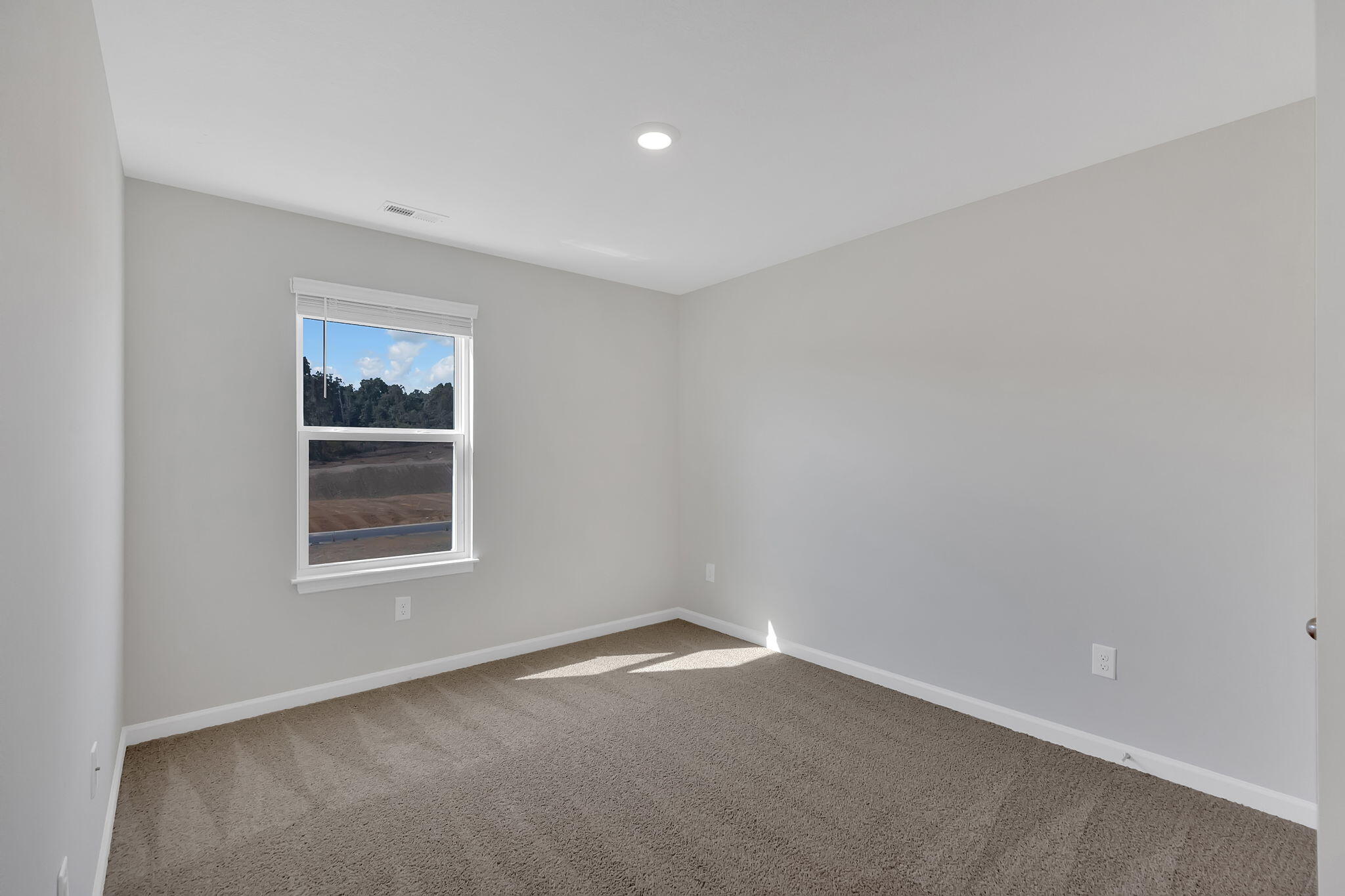 1240 Cherry Grove Greeneville, TN 37745 - Photo 11 of 14 11-web-or-mls-217A0441