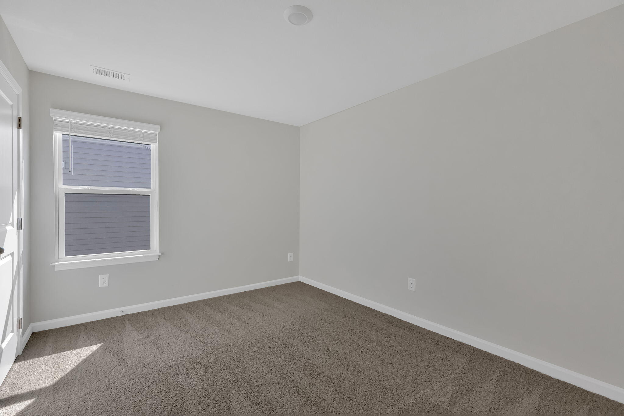 1240 Cherry Grove Greeneville, TN 37745 - Photo 12 of 14 12-web-or-mls-217A0446