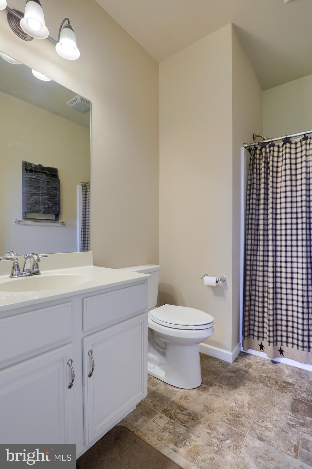 1329 Lloyds Road Nottingham, PA 19362 - Photo 6 of 36 1st-floor full bath