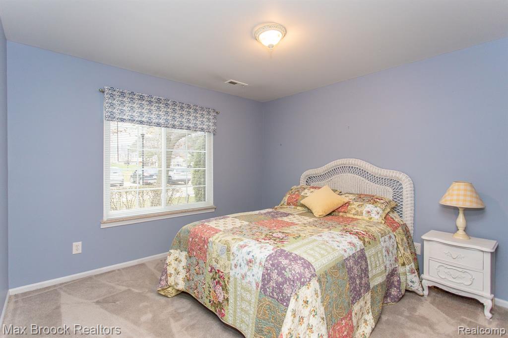 1501 Meadowside Drive Rochester Hills, MI 48307 - Photo 32 of 43
