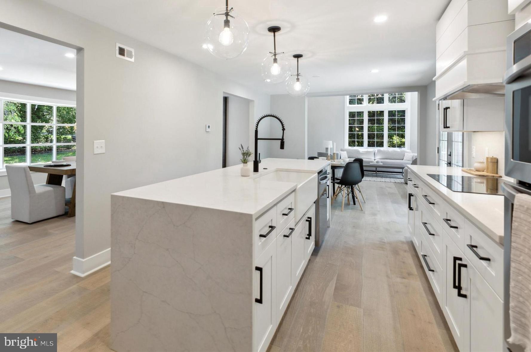 1110 West Valley Road Wayne, PA 19087 - Photo 22 of 91 18 Feet of Cabinet Space