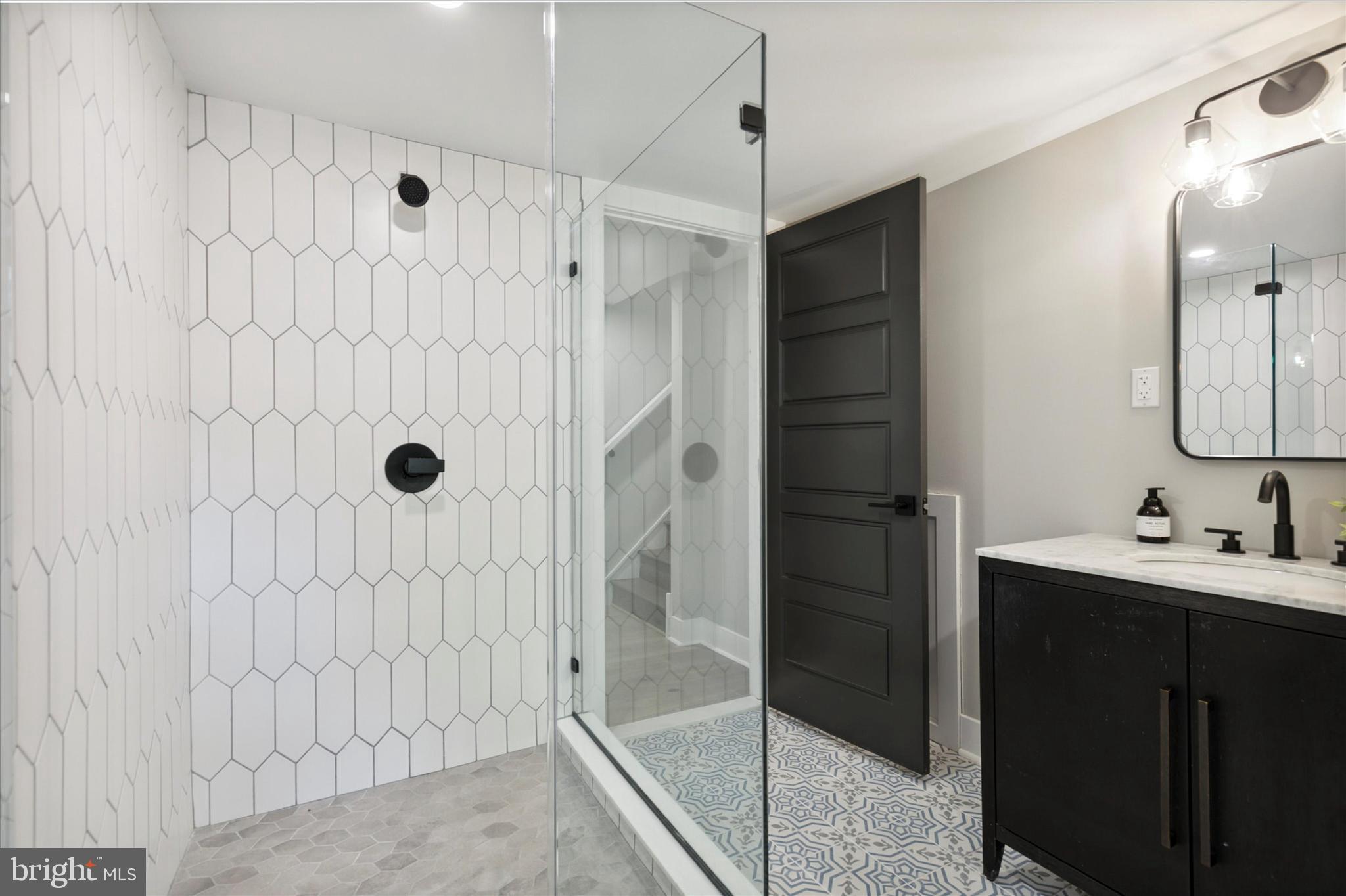 1110 West Valley Road Wayne, PA 19087 - Photo 56 of 91 Full Bathroom Glass-Enclosed Shower