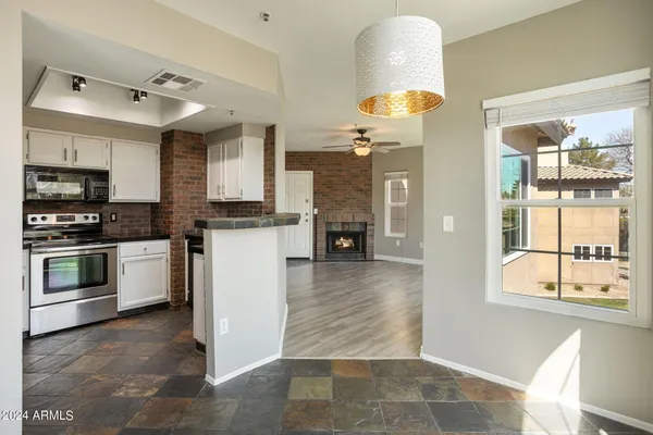 $1,800 | 9451 East Becker Lane, Unit 2024, Scottsdale, AZ 85260