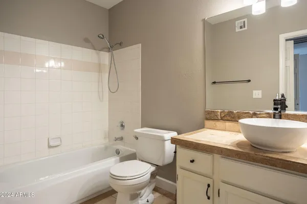 $1,800 | 9451 East Becker Lane, Unit 2024, Scottsdale, AZ 85260