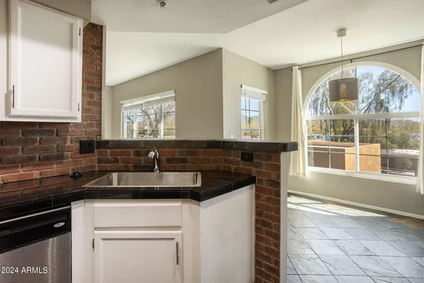 $1,800 | 9451 East Becker Lane, Unit 2024, Scottsdale, AZ 85260