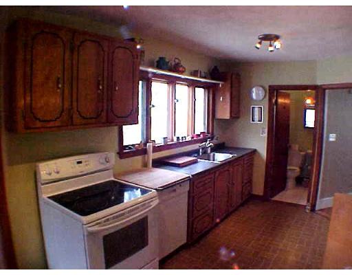 84 Hillside Road Dedham, MA 02026 - Photo 3 of 19 Gallery Image 3