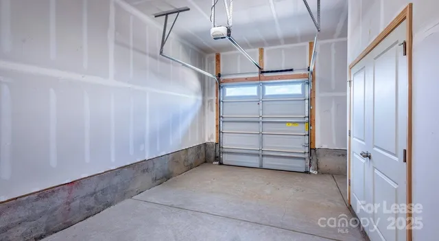 $2,950 | 2635 West Trade Street, Unit ASHER, Charlotte, NC 28208