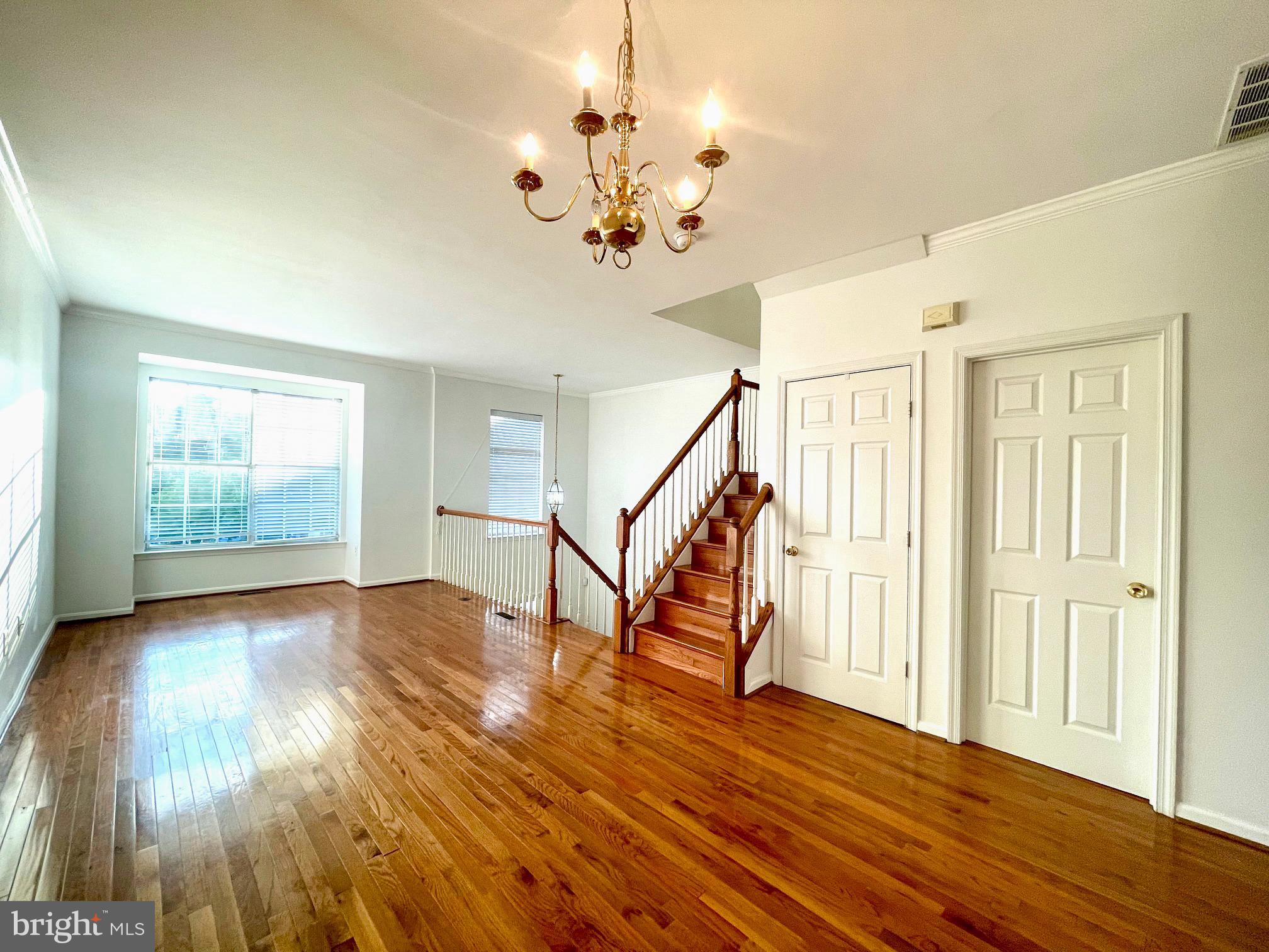 6360 Dakine Circle Springfield, VA 22150 - Photo 16 of 35 Dining/Living Area