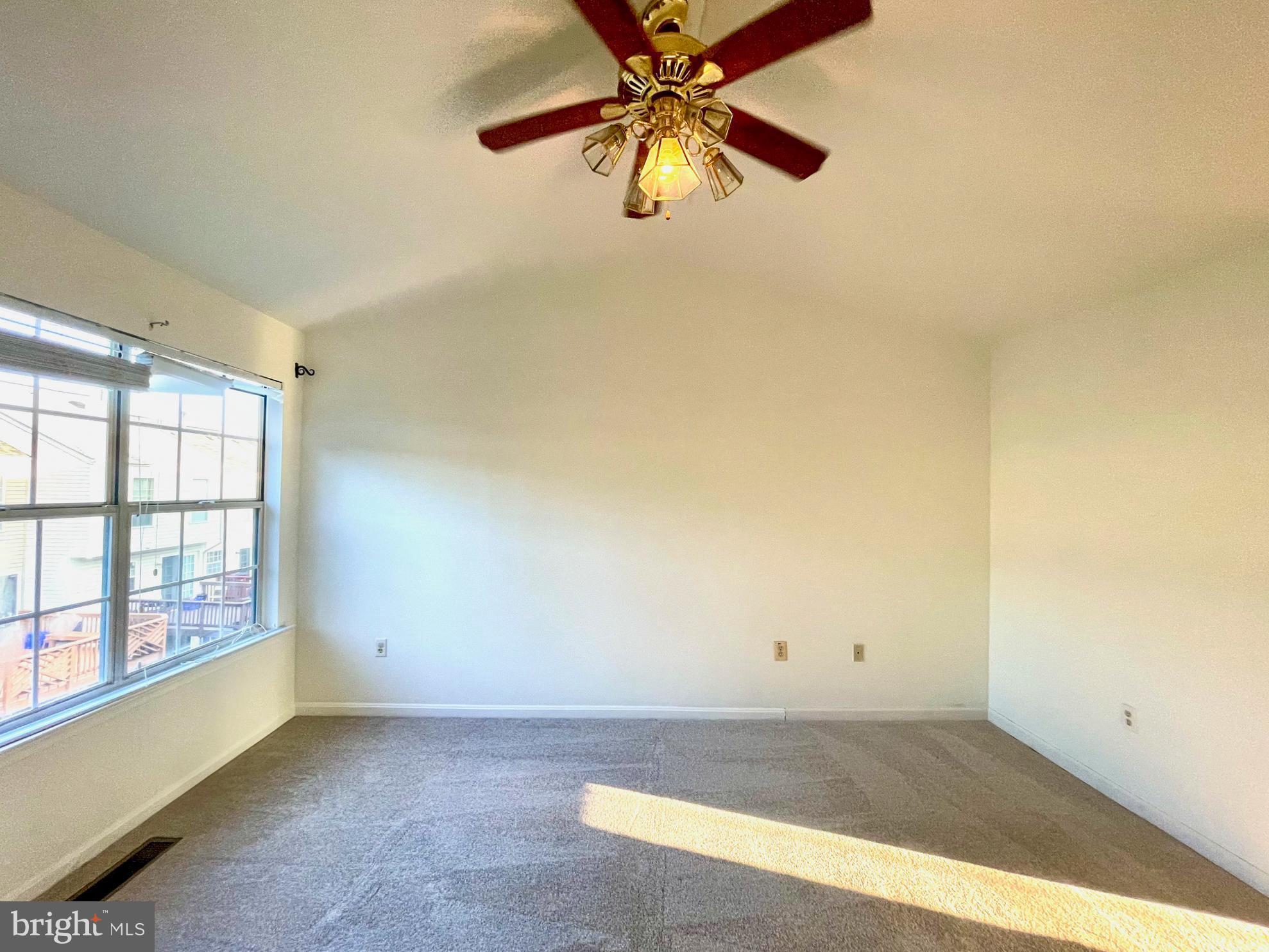 6360 Dakine Circle Springfield, VA 22150 - Photo 22 of 35 Primary Suite