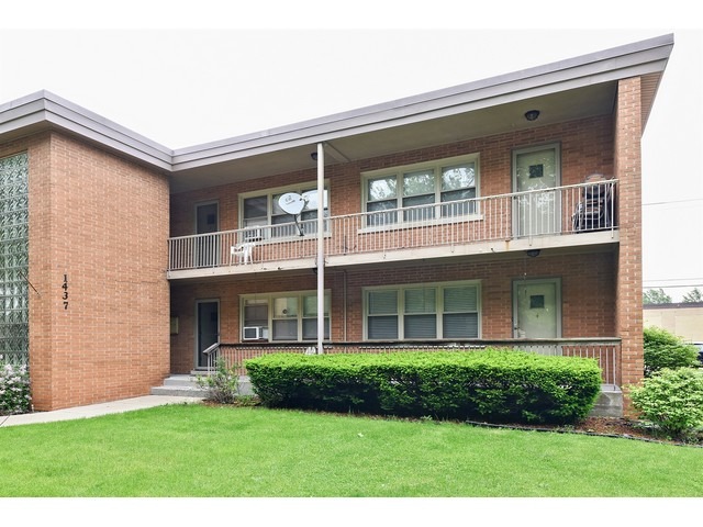 1437 Homestead Road, Unit 4 La Grange Park, IL 60526 - Photo 1 of 20