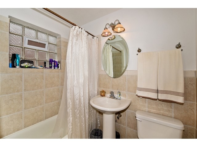 1437 Homestead Road, Unit 4 La Grange Park, IL 60526 - Photo 8 of 20