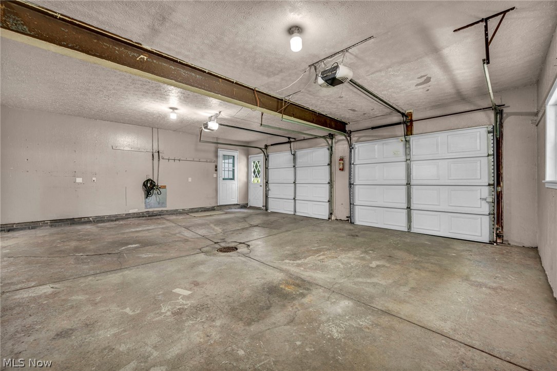 6407 Indian Point Road Painesville, OH 44077 - Photo 33 of 50 Attached 2-car garage