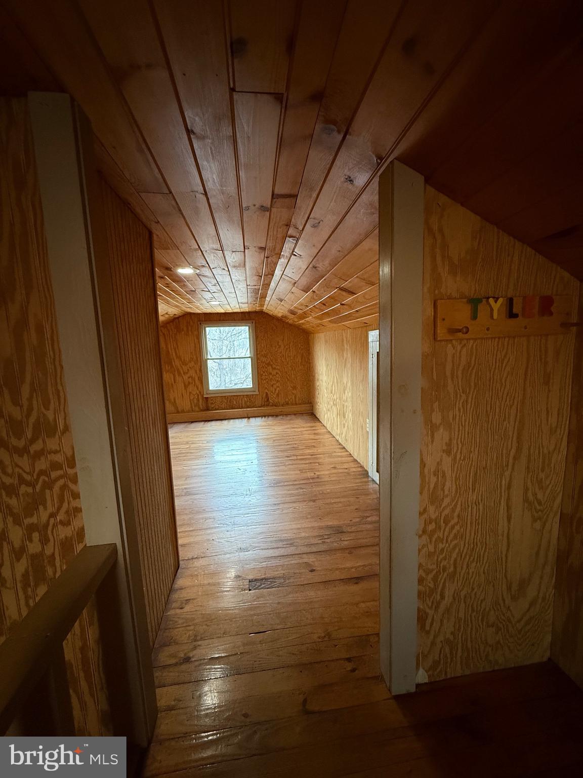 9505 Main Street Huntingdon, PA 16652 - Photo 30 of 72 a view of entryway