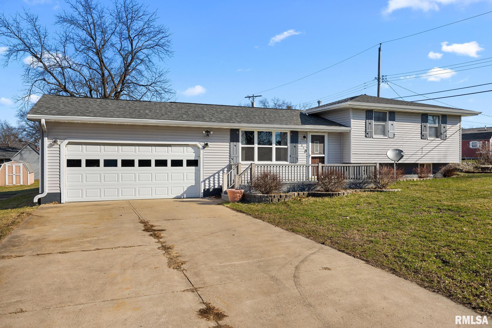 101 Avalon Court Washington, IL 61571 - Photo 2 of 36