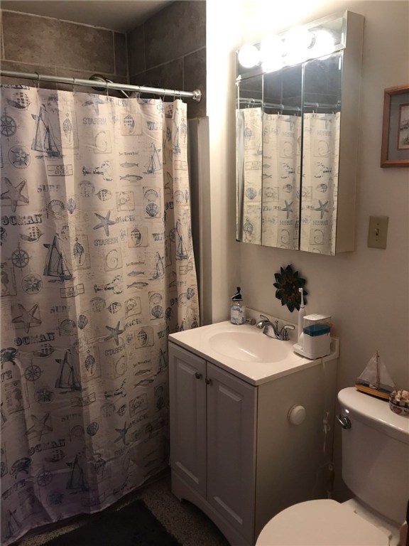 421 Welles Street Woonsocket, RI 02895 - Photo 8 of 26 1st Flr Bathroom
