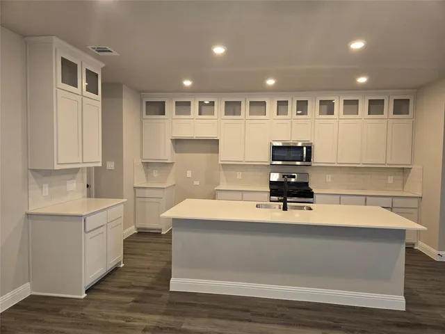 $439,990 | 7208 Bayhill Drive, Rowlett, TX 75088