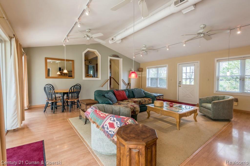 44255 Warren Road Canton, MI 48187 - Photo 5 of 36 DSC_7195.jpg