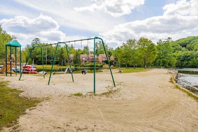 $389,000 | 9 Pleasant Drive, Grantham, NH 03753