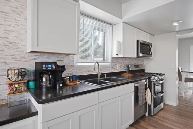 $259,900 | 5720 Cambridge Circle, Unit 1, Mount Pleasant, WI 53406