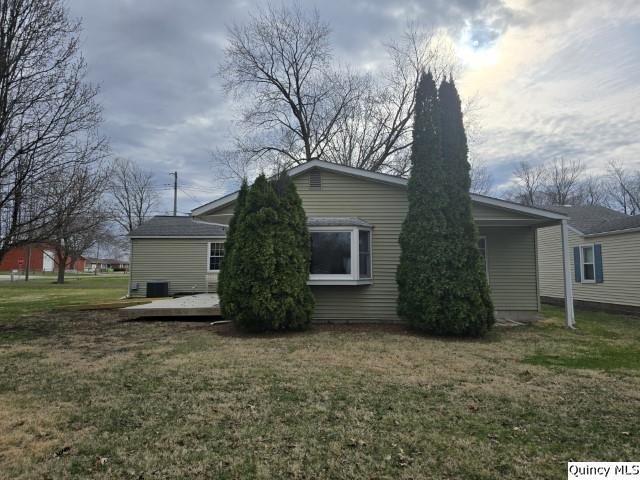 35 2nd Street Carthage, IL 62321 - Photo 23 of 27