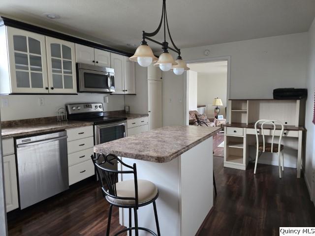 35 2nd Street Carthage, IL 62321 - Photo 4 of 27