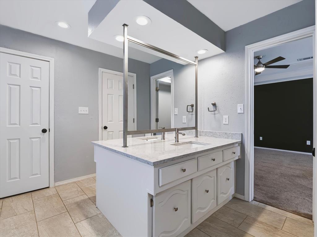 10216 Shadow Way Dallas, TX 75243 - Photo 30 of 40 Gallery Image 30