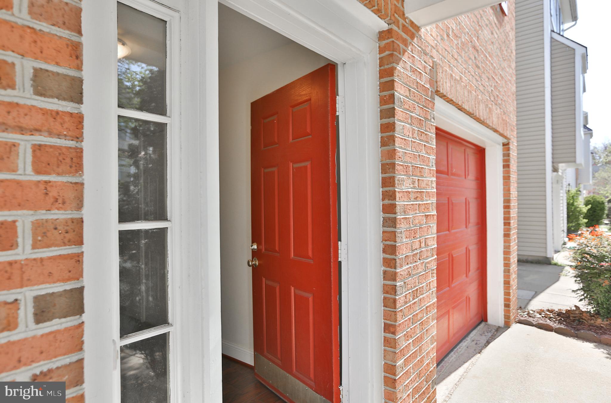 14214 Beddingfield Way Centreville, VA 20121 - Photo 2 of 19