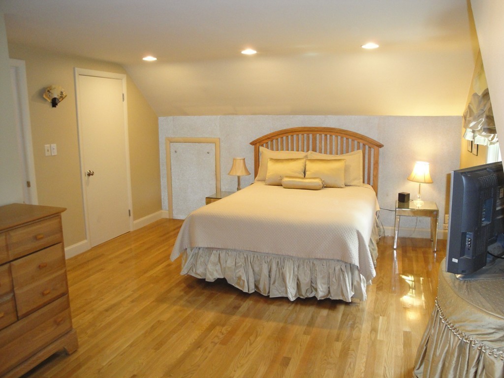 10 Doran Road Wayland, MA 01778 - Photo 5 of 17 Gallery Image 5
