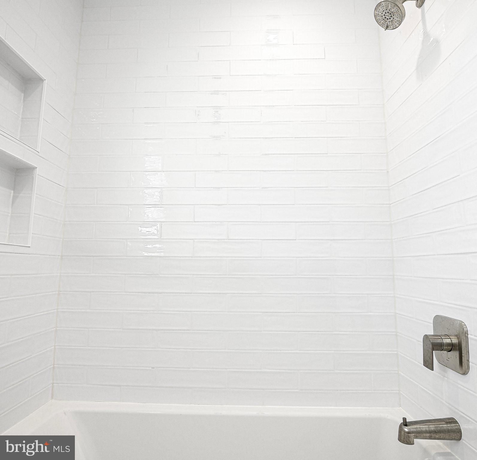 3607 Lord Baltimore Way Monkton, MD 21111 - Photo 32 of 60 Hall bath tub/shower